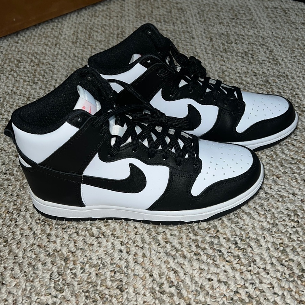 NEW womens Nike Dunk panda 🐼 high